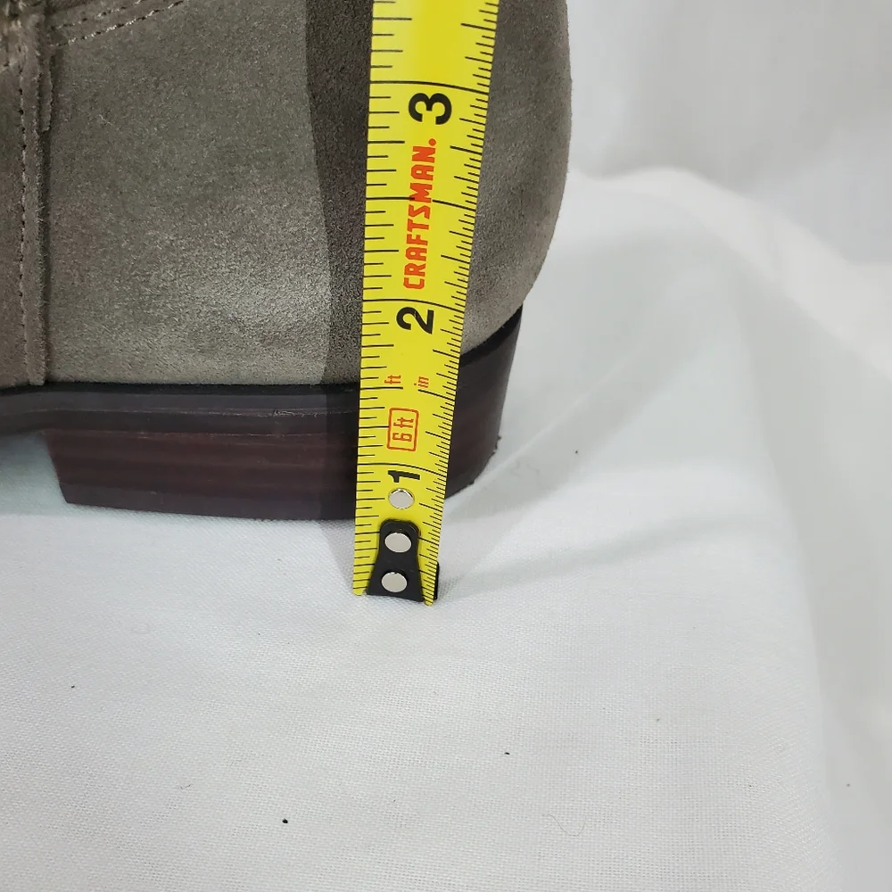 Marc Fisher Suede Leather Med Calf Tall Shaft Studded Taupe Gray Boots EUC 6.5